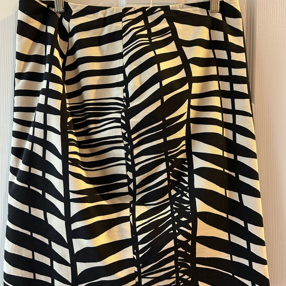 The Limited Elegant Black Skirt